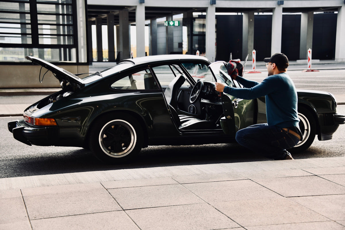 Patrik Schnauck – Cuida su soñado Porsche 911 3.0 SC