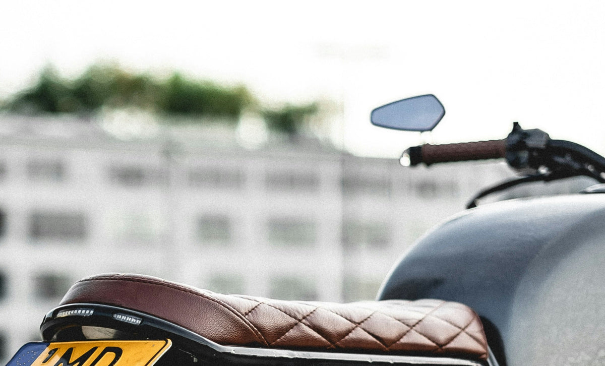 Limpiar y cuidar correctamente el cuero de motocicleta: así su equipamiento se mantiene resistente, seguro y en perfecto estado durante mucho tiempo