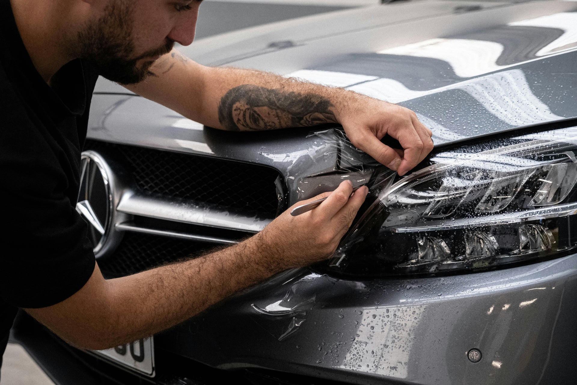 Limpiar y proteger correctamente el PPF – así se mantiene impecable su película de protección de pintura